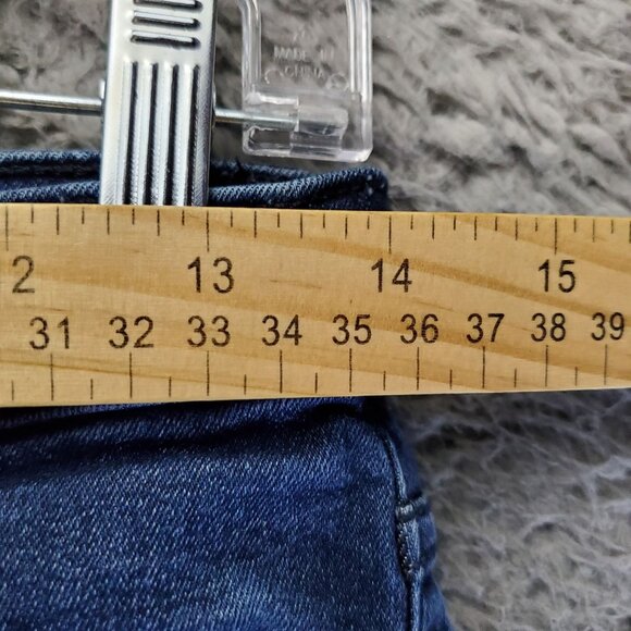 Universal Thread Shorts Womens Size 6 Blue Denim High Rise Cuffed Jorts - Picture 4 of 11